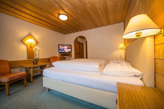 Imagen de la habitación del Hotel Cresta. Foto 6