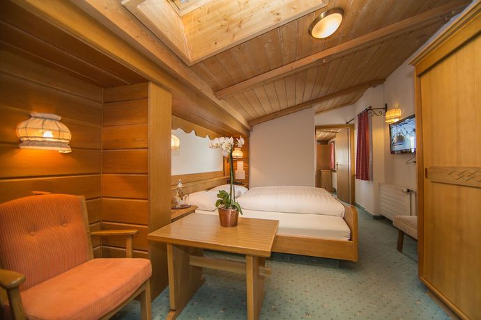 Imagen de la habitación del Hotel Cresta. Foto 7