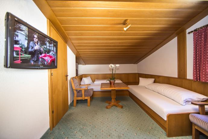 Imagen de la habitación del Hotel Cresta. Foto 10