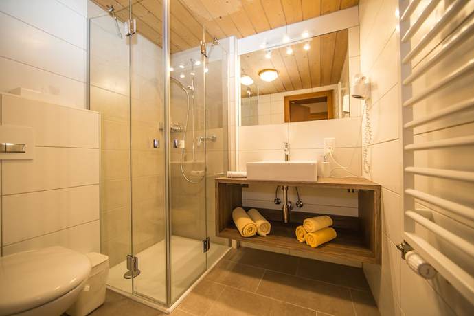 Imagen de la habitación del Hotel Cresta. Foto 11