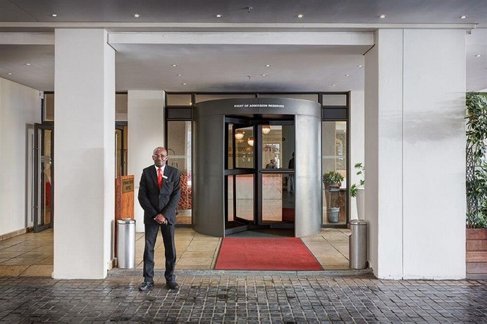 Imagen de los interiores del Hotel Cresta Grande Cape Town. Foto 14