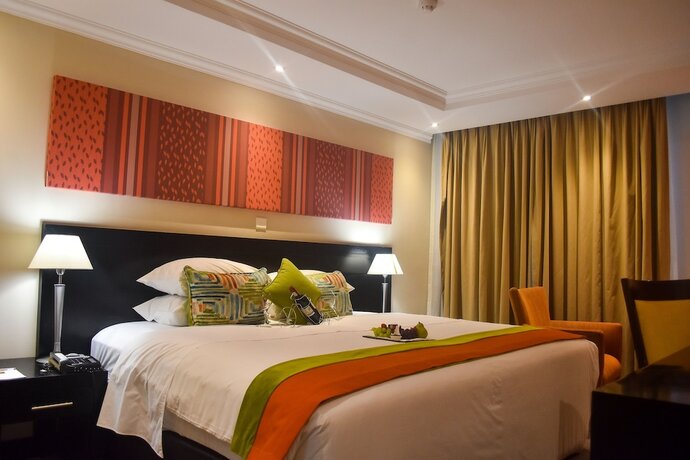 Imagen de la habitación del Hotel Cresta Lodge Gaborone. Foto 15