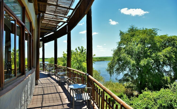 Imagen de la habitación del Hotel Cresta Mowana Safari Resort and Spa. Foto 22