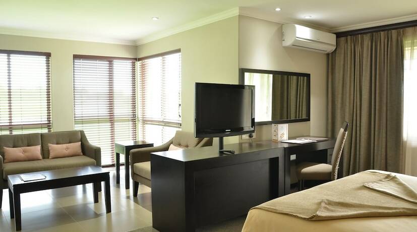 Imagen general del Hotel Cresta Riley's. Foto 6