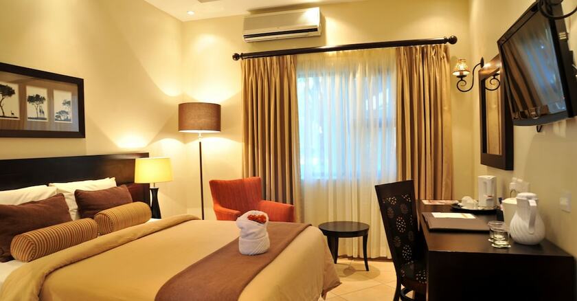 Imagen de la habitación del Hotel Cresta Riley's. Foto 13