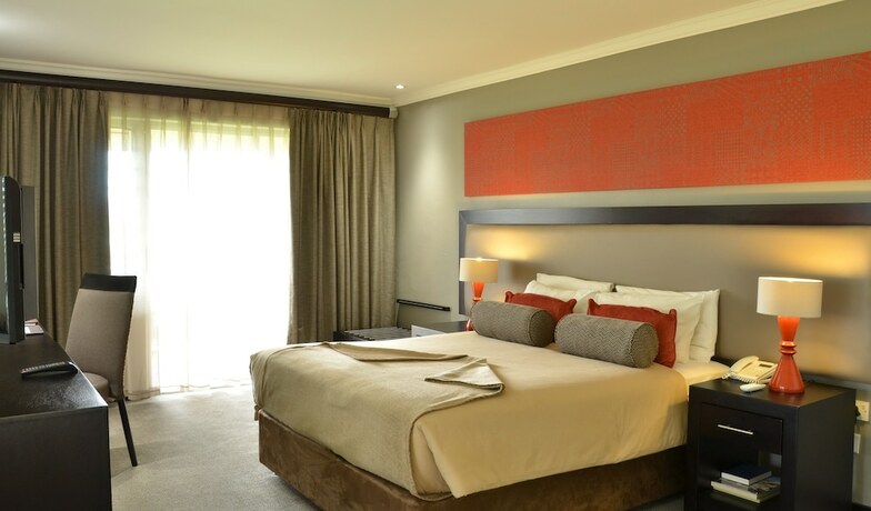 Imagen de la habitación del Hotel Cresta Riley's. Foto 17