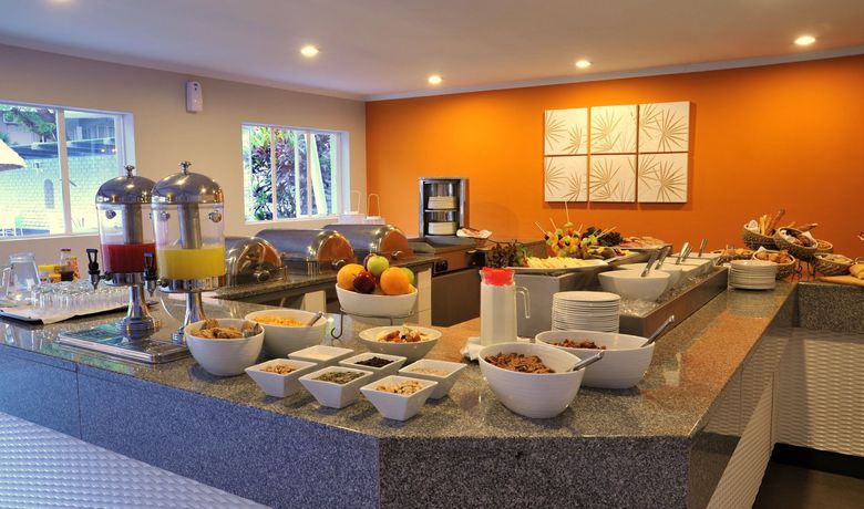 Imagen de los interiores del Hotel Cresta Sprayview. Foto 10