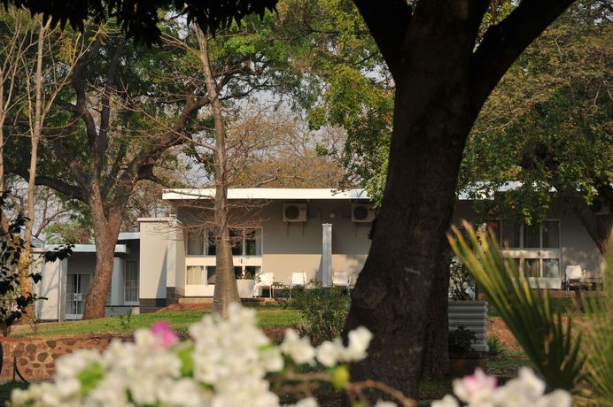 Imagen de la piscina del Hotel Cresta Sprayview. Foto 16