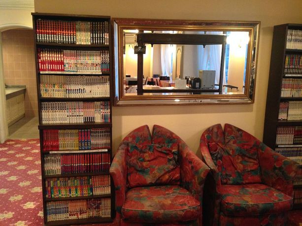 Imagen de los interiores del Hotel Creston. Foto 20