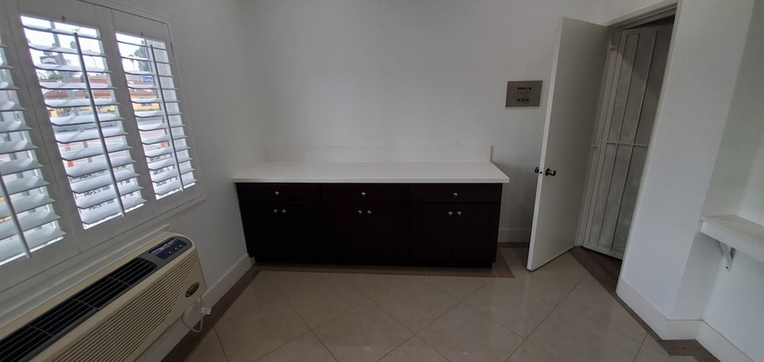 Imagen de los interiores del Hotel Crestridge Inn. Foto 11