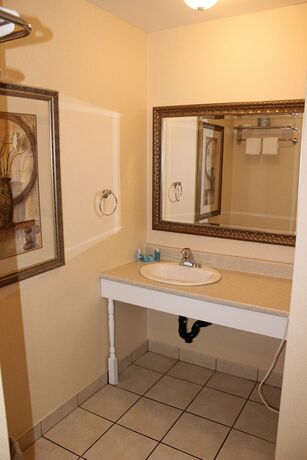 Imagen general del Hotel Crestwood Inn. Foto 8