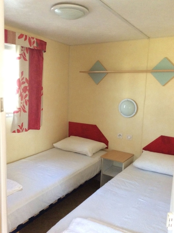 Imagen de la habitación del Hotel Creta Camping. Foto 3