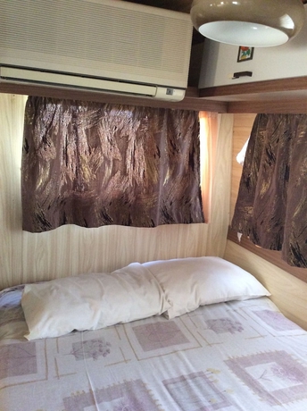 Imagen de la habitación del Hotel Creta Camping. Foto 7