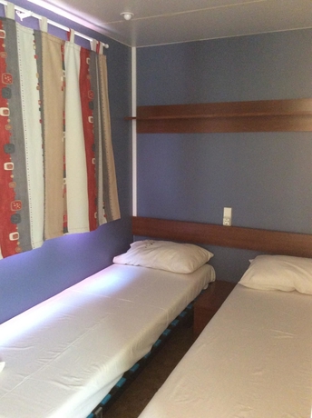 Imagen de la habitación del Hotel Creta Camping. Foto 14
