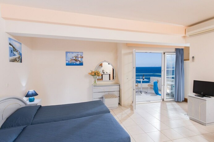 Imagen de la habitación del Hotel Creta. Foto 23