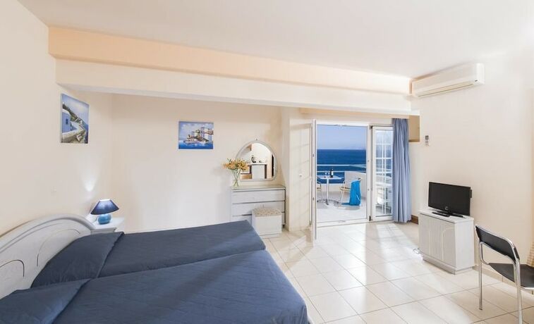 Imagen de la habitación del Hotel Creta. Foto 26