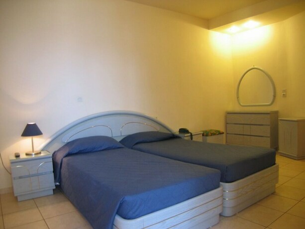 Imagen de la habitación del Hotel Creta. Foto 27