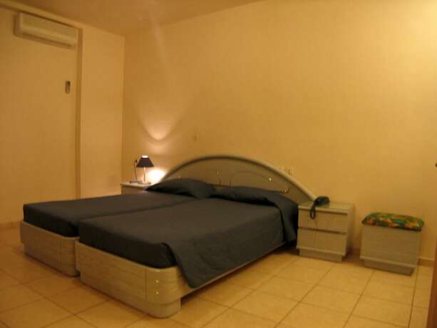 Imagen de la habitación del Hotel Creta. Foto 28