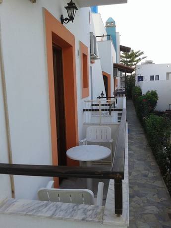 Imagen de los exteriores del Hotel Creta Mar-gio. Foto 3