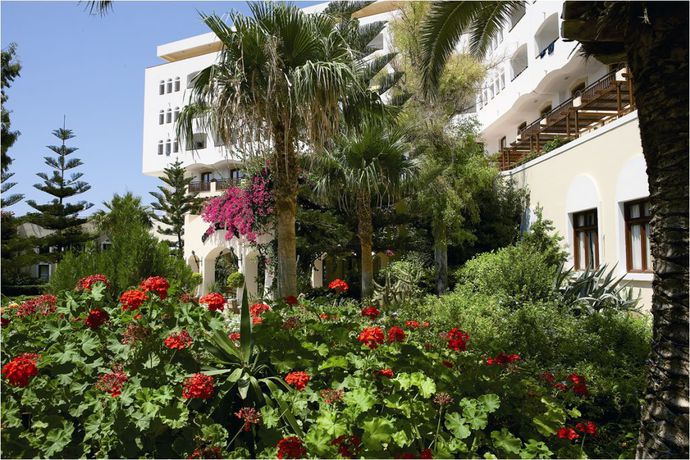 Imagen de los exteriores del Hotel Creta Star. Foto 14