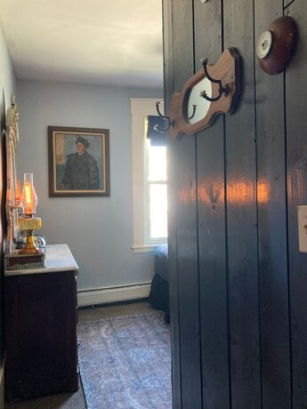 Imagen de la habitación del Hotel Crew\'s Quarters Boarding House Caters to Men. Foto 16