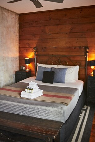 Imagen de la habitación del Hotel Crew\'s Quarters Boarding House Caters to Men. Foto 18