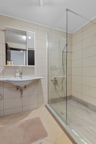 Imagen de la habitación del Hotel Cri Colina Marei. Foto 15