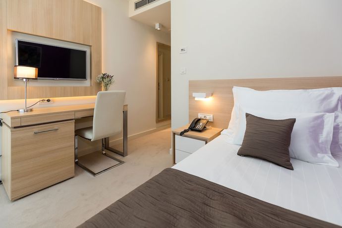 Imagen de la habitación del Hotel Crikvenica. Foto 11
