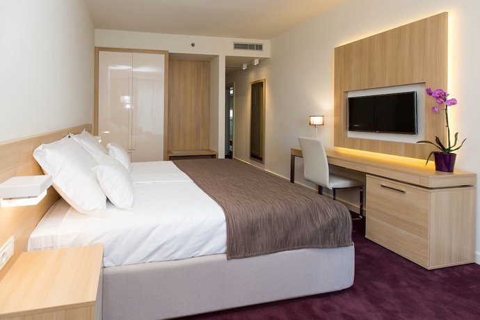 Imagen de la habitación del Hotel Crikvenica. Foto 19