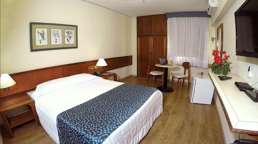 Imagen general del Hotel Crillon Palace. Foto 3