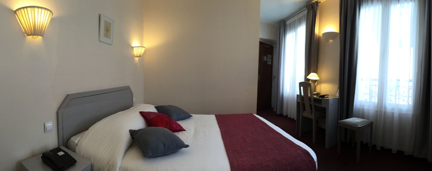 Imagen de la habitación del Hotel Crimée. Foto 7