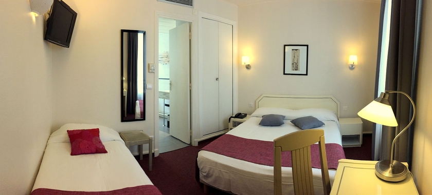 Imagen de la habitación del Hotel Crimée. Foto 8