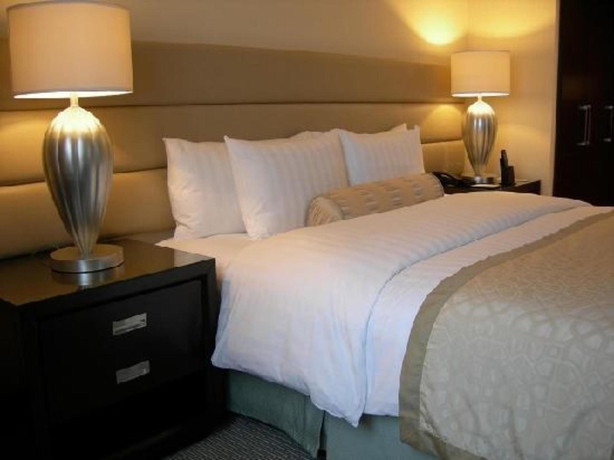 Imagen de la habitación del Hotel Crimson Filinvest City Manila. Foto 4