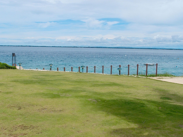 Imagen de los exteriores del Hotel Crimson Resort and Spa Mactan. Foto 6