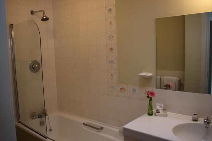 Imagen de la habitación del Hotel Crinan. Foto 19