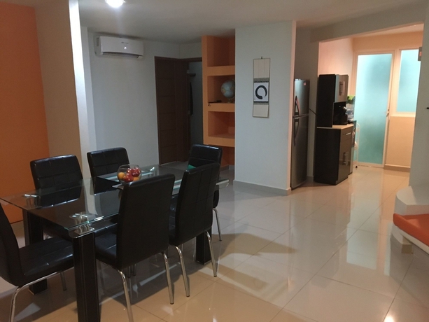 Imagen de la habitación del Hotel Crisantemos Suite. Foto 5