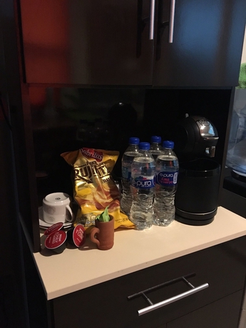 Imagen de la habitación del Hotel Crisantemos Suite. Foto 8