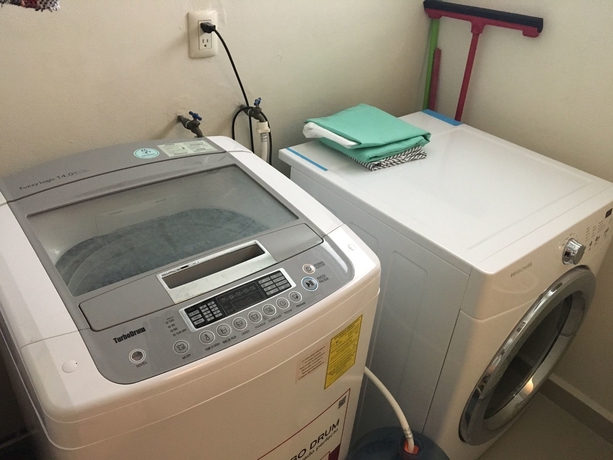 Imagen de la habitación del Hotel Crisantemos Suite. Foto 13