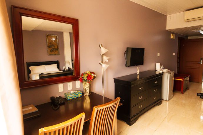 Imagen de la habitación del Hotel Crismon. Foto 8