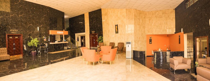 Imagen de los interiores del Hotel Crismon. Foto 19