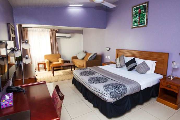 Imagen de la habitación del Hotel Crismon. Foto 15