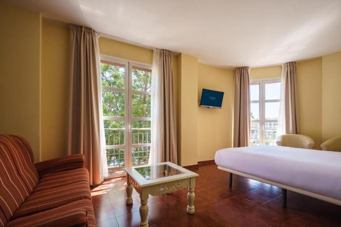 Imagen de la habitación del Hotel Crisol Chiclana. Foto 6