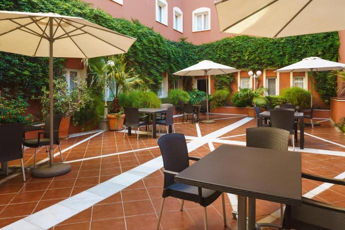 Imagen de los interiores del Hotel Crisol Chiclana. Foto 9