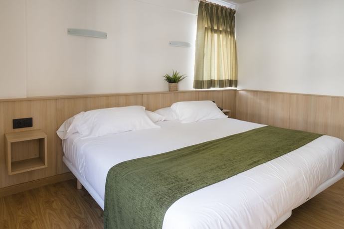 Imagen de la habitación del Hotel Crisol De Las Rías. Foto 3