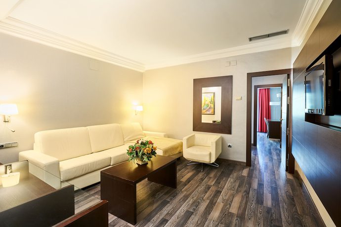 Imagen de la habitación del Hotel Crisol Guadalupe. Foto 7