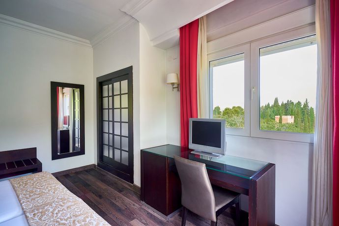 Imagen de la habitación del Hotel Crisol Guadalupe. Foto 13