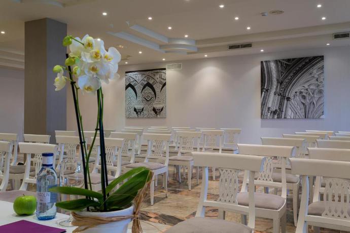 Imagen general del Hotel Crisol Jardines de Córdoba. Foto 16