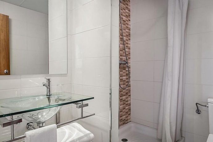 Imagen de la habitación del Hotel Crisol La Selva. Foto 6