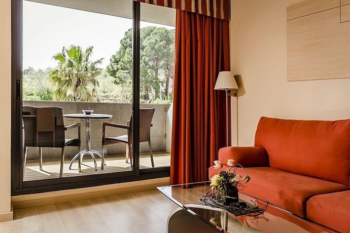 Imagen de la habitación del Hotel Crisol La Selva. Foto 10