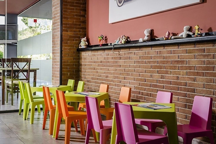 Imagen de los interiores del Hotel Crisol La Selva. Foto 17